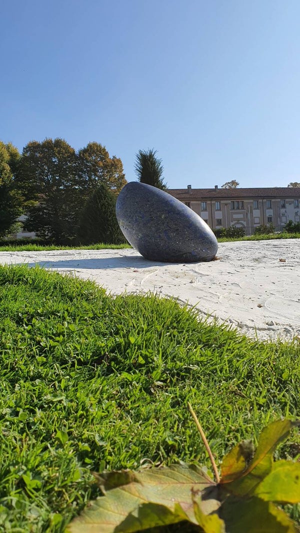 Semilla de Luz— obra escultórica