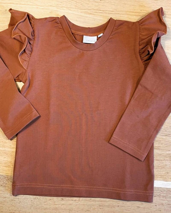 Bruin shirtje met ruffels