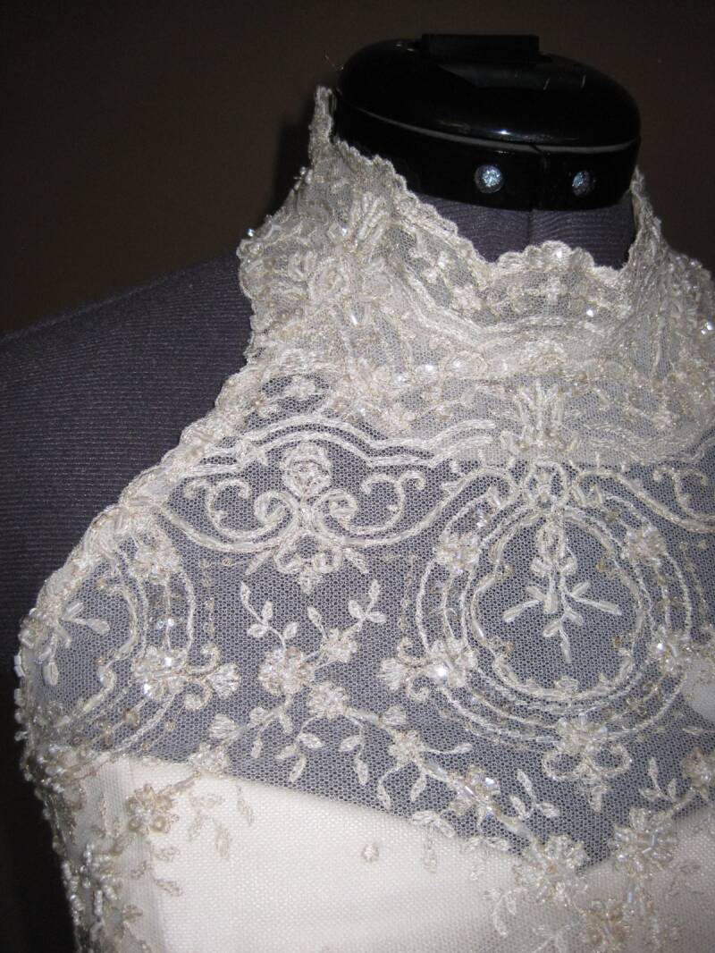 roomkleurige-bruidsjapon-met-kant-van-modestudio-jacoba-couture-bruidsmode-maatwerk-standard.jpg