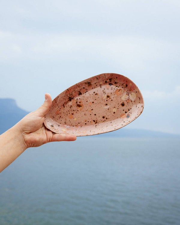 L’assiette ovale – élégance et modernité