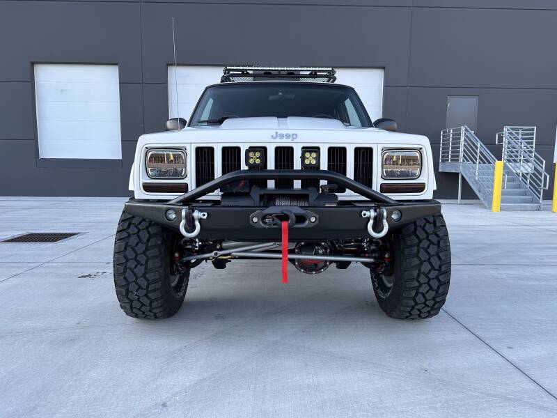 1999 Jeep Cherokee XJ Classic | Hazard Buildz