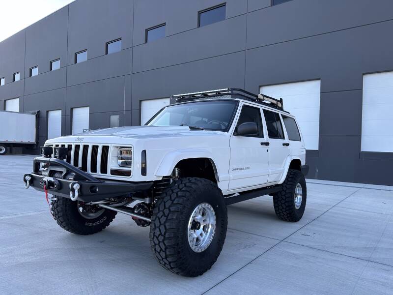 1999 Jeep Cherokee XJ Classic | Hazard Buildz