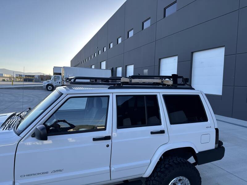 1999 Jeep Cherokee XJ Classic | Hazard Buildz