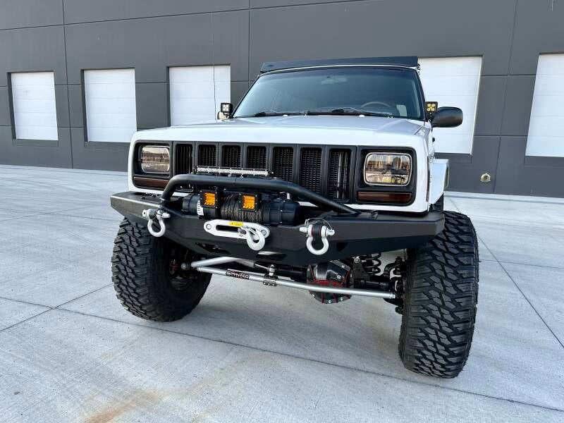 チェシャー BUILT 1998 Jeep Cherokee XJ Classic | Hazard Buildz