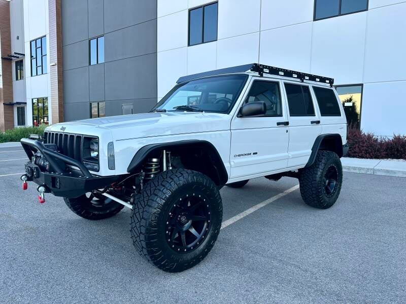 1998 Jeep Cherokee XJ LIMITED | Hazard Buildz