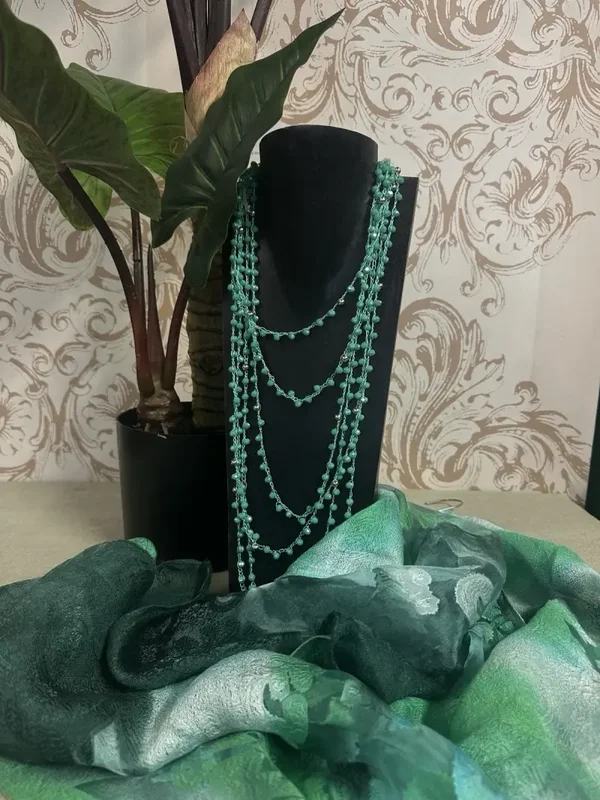 Collana multifilo macramè verde smeraldo