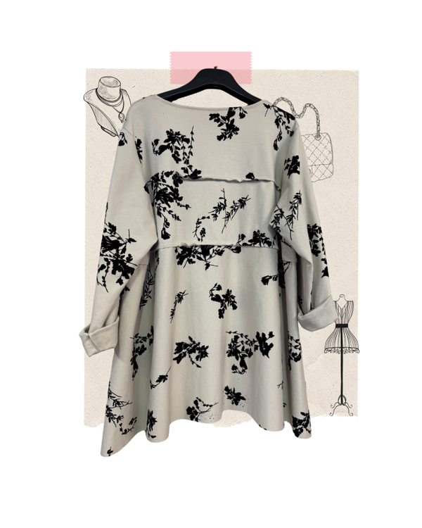 maglia svasata fiori