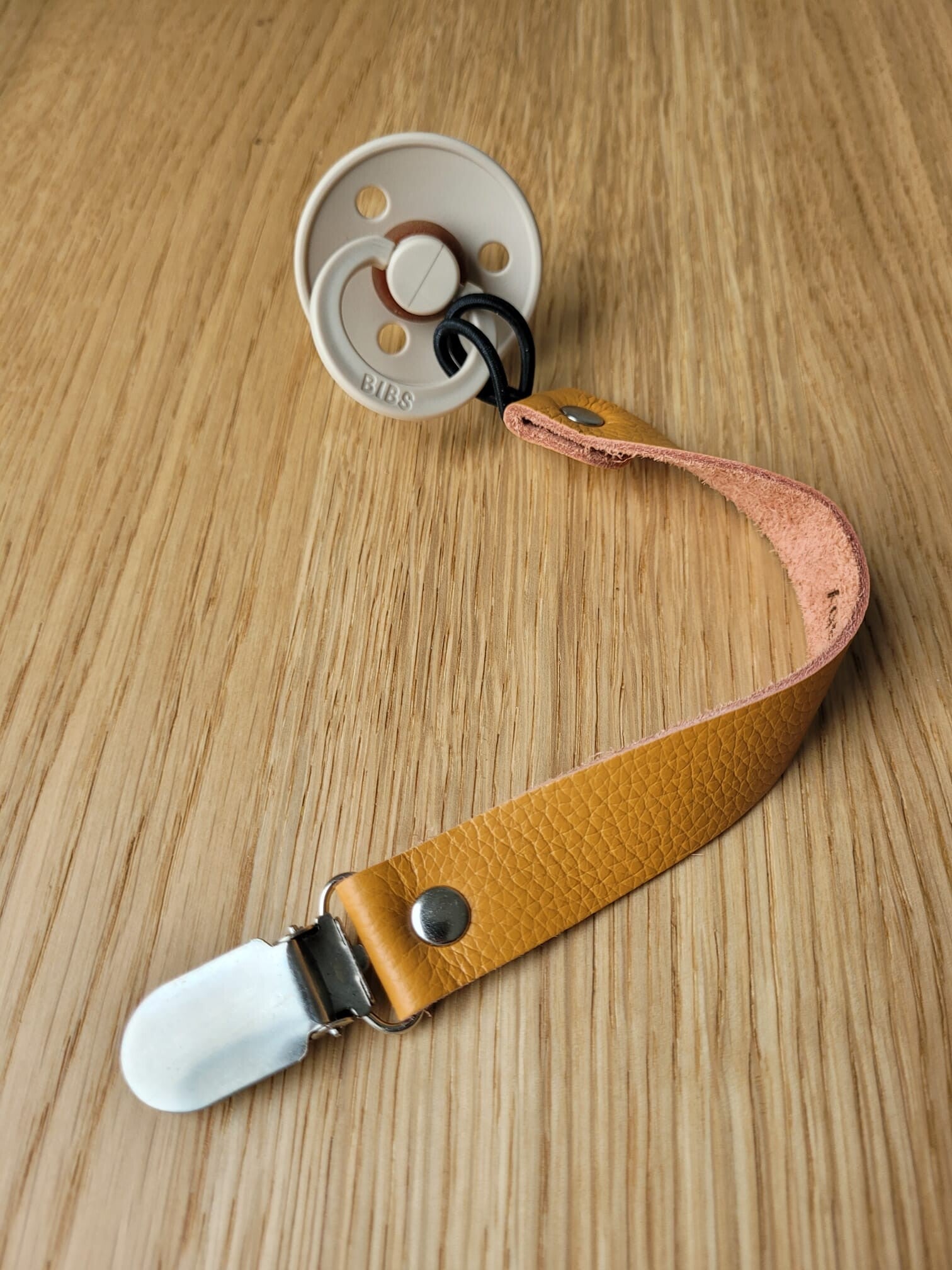 Leren speenkoord - Okergeel