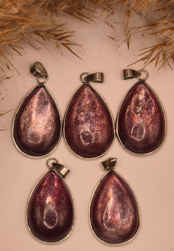 Lila Mika Kettenanhänger (KEIN Silber)