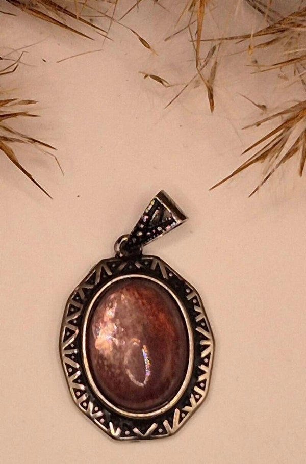 Lila Mika Kettenanhänger (KEIN Silber)