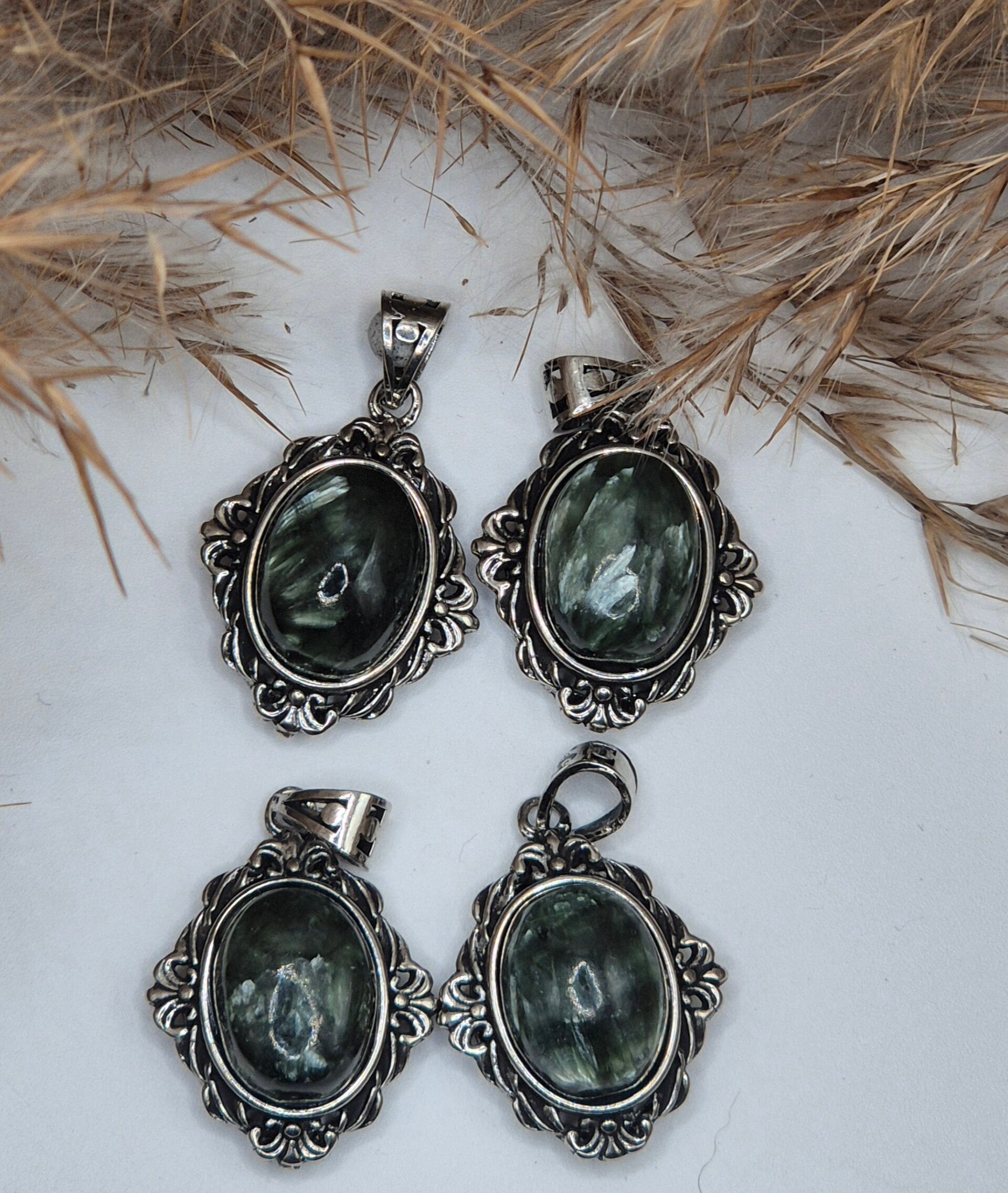 Grüner Mika Kettenanhänger (KEIN Silber)