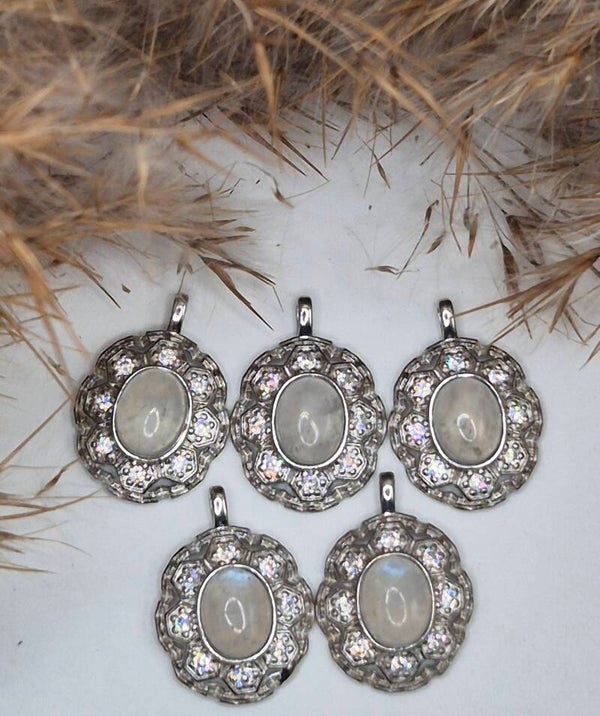 Weißer Mondstein Kettenanhänger (KEIN Silber)