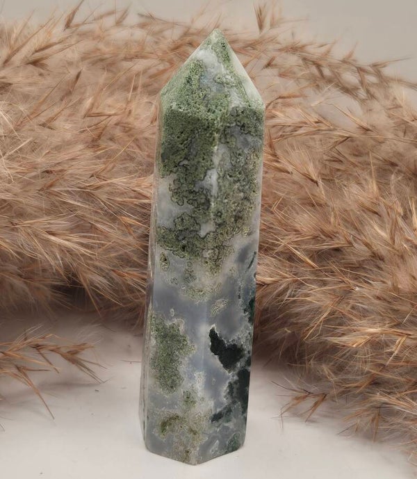 Moosachat Obelisk