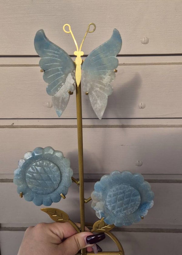 Trollite Schmetterling und Blume