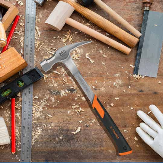 MARTILLO FORJADO 20 OZ UÑA RECTA, MANGO CON NEOPRENO, EXPERT