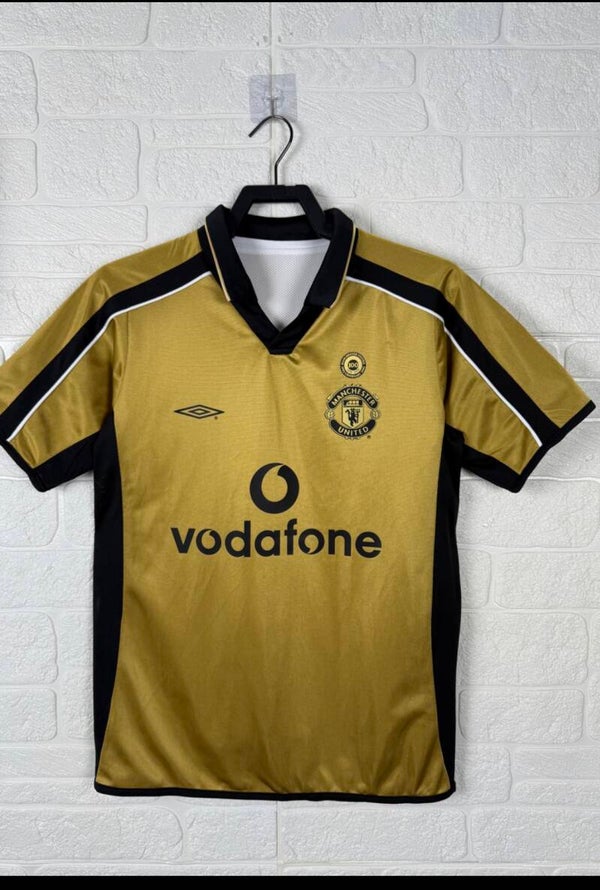 2001-2002 Manchester United Umbro gold and black