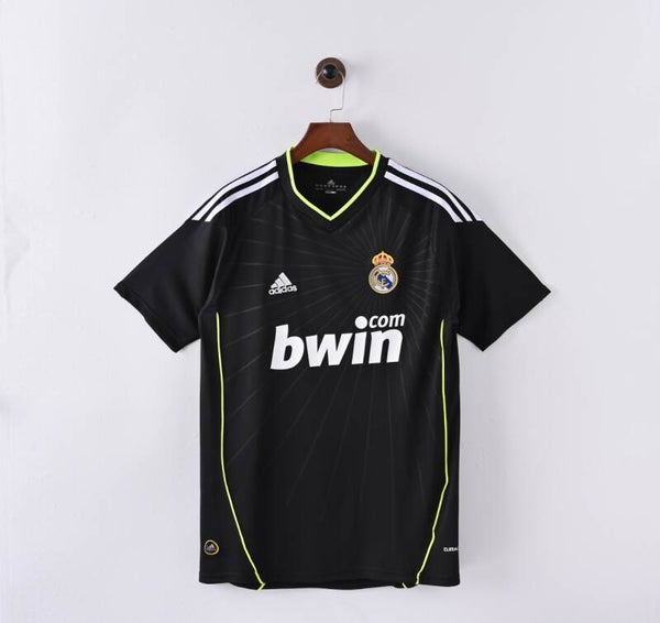 Real Madrid 2010-11 away