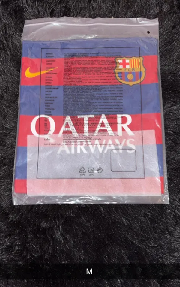 Instant Shipping FC Barcelona 2015-16 home jersey medium