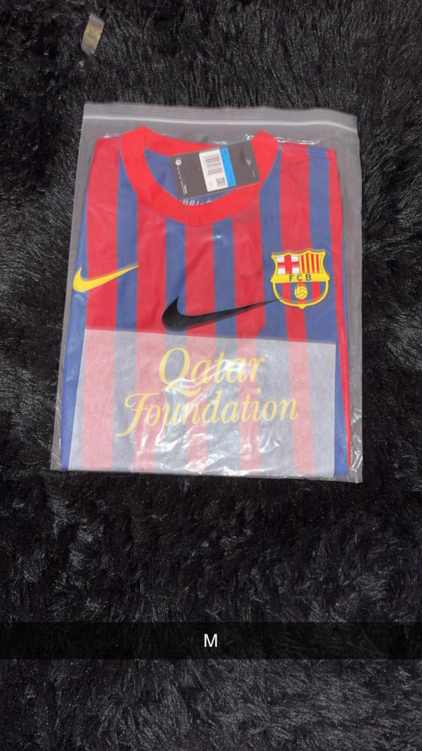 Instant Shipping Nike Barcelona 2011-2012 home medium