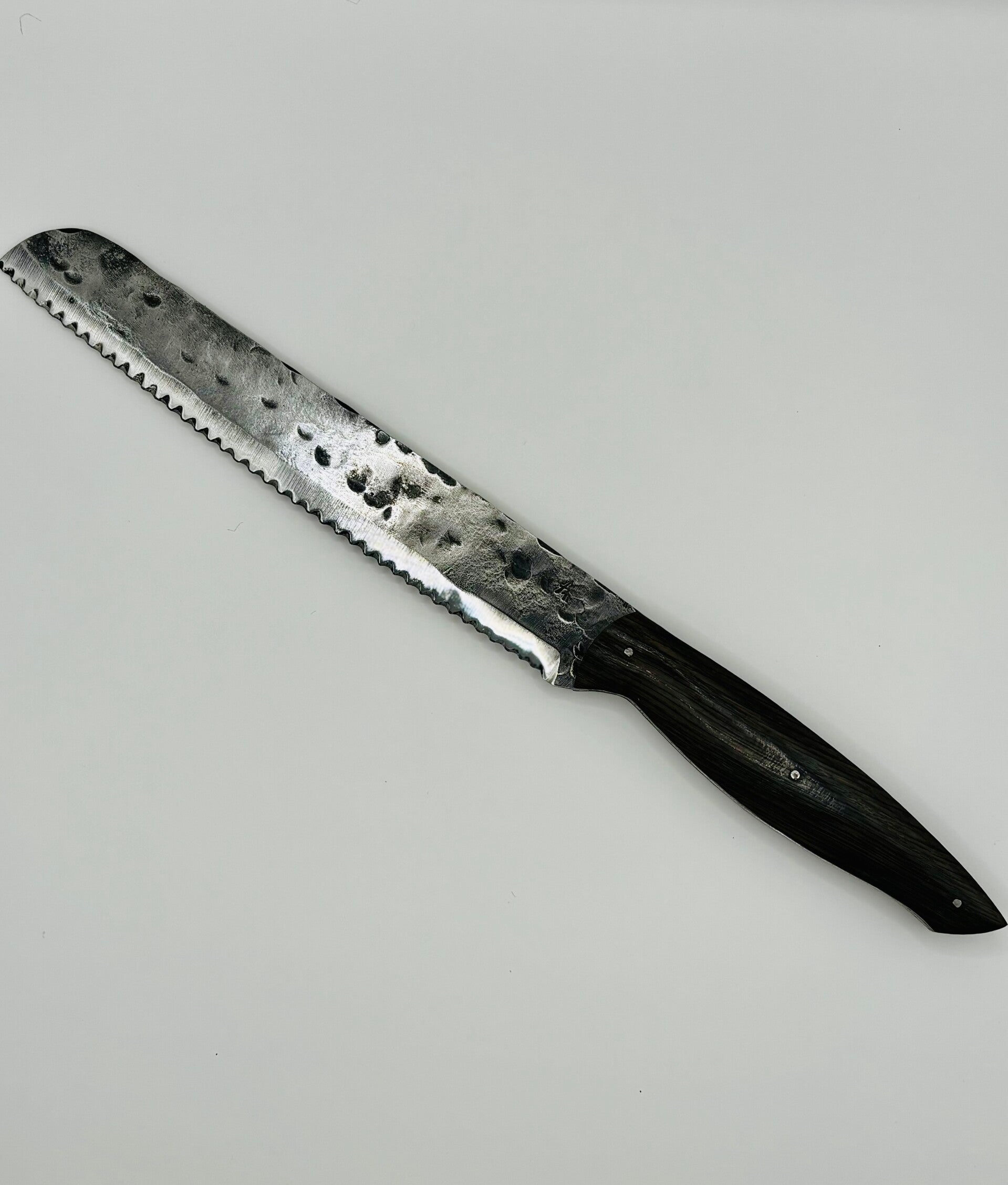Couteau à pain forgé