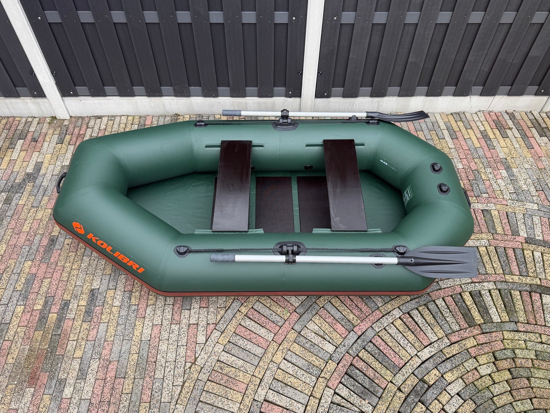 Kolibri K-240 TS 1x gebruikt ! 2.40 x 1.30 tubes Ø 34cm (lattenbodem)