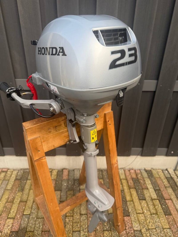 Honda 2.3 pk four/stroke betreft het huidige nieuwe model ! luchtkoeling
