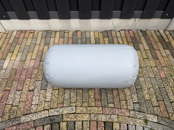 Narwhal zitrol / opblaas zitkussen 62 x Ø 30 cm geschikt voor diverse rubberboten