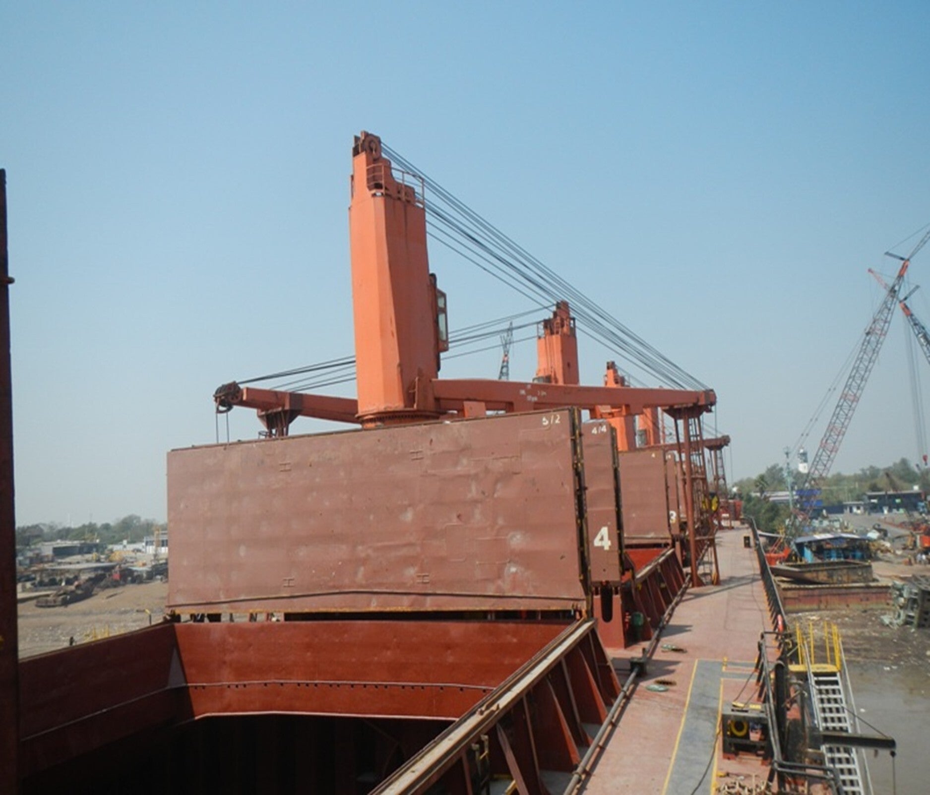 Bulk Carrier Deck Cranes