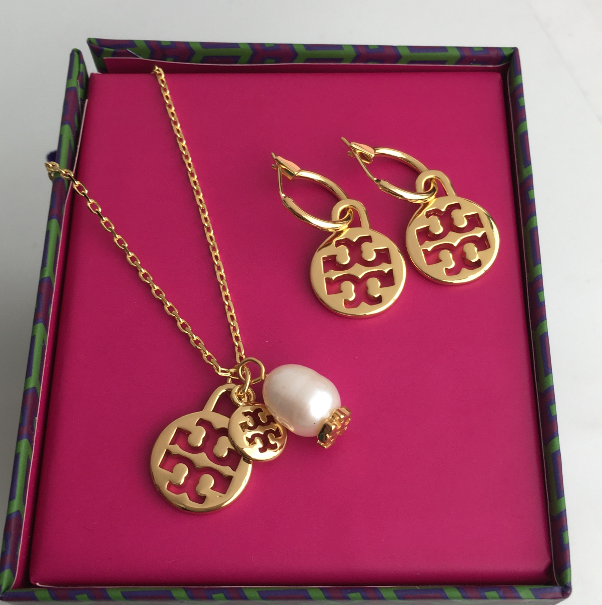 Tory Burch Set - Collar + Aretes