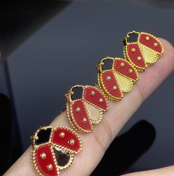 Aretes Van Cleef & Arpels