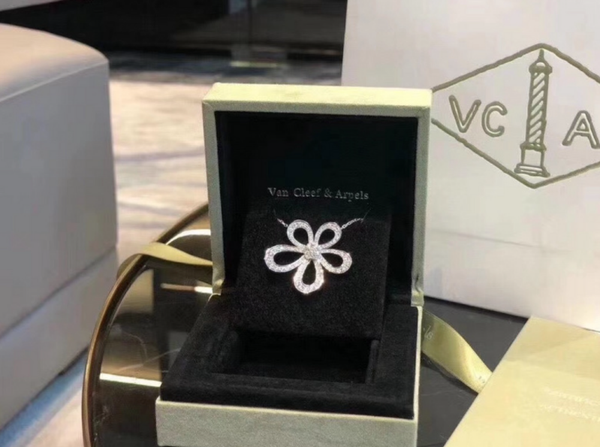 Van Cleef & Arpels Collar