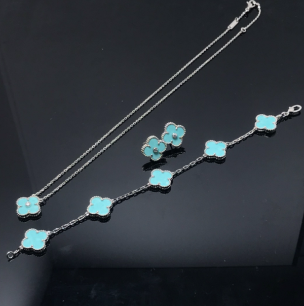 Set: Collar + Aretes + Pulsera
