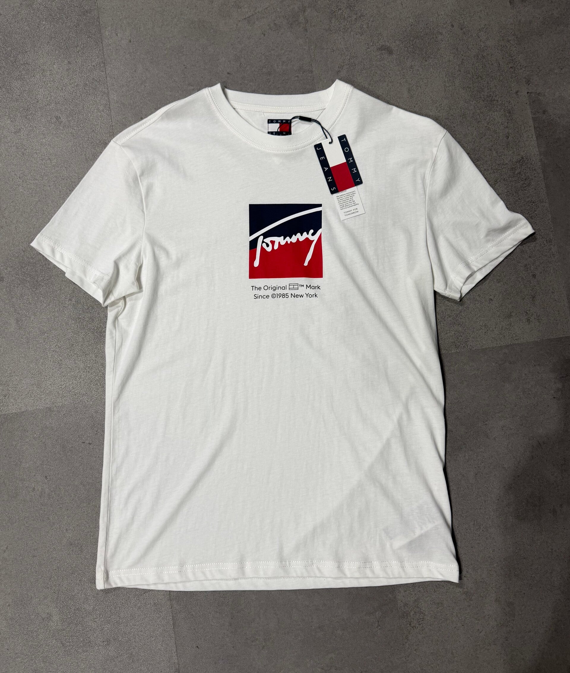 CAMISETA TOMMY JEANS