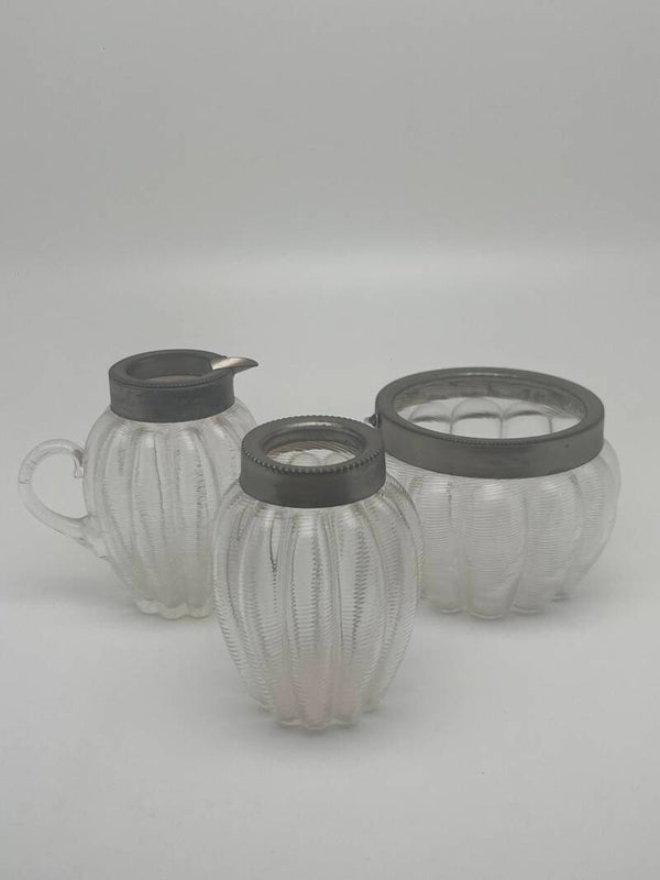 G 5: Fries Draadjes glas set.