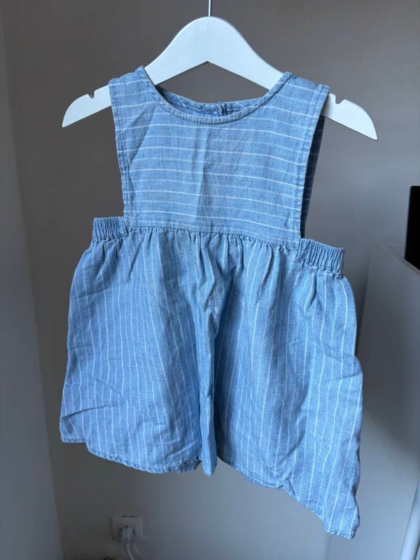 Lichtblauw gestreept jurkje