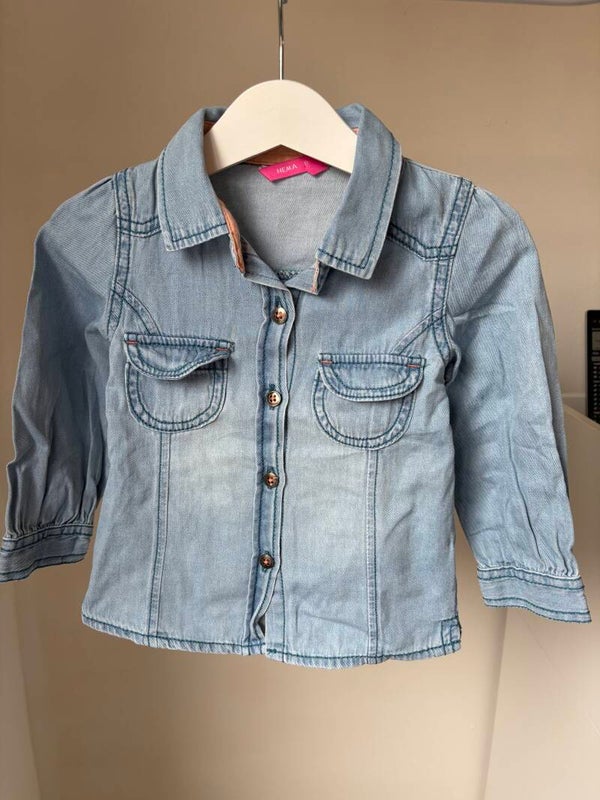 Lichtblauw jeanshemdje