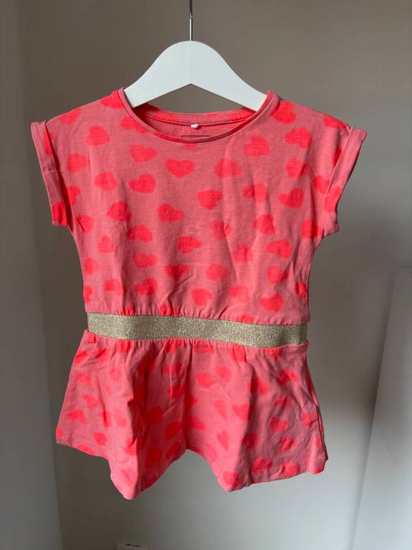 Roze jurk met hartjes