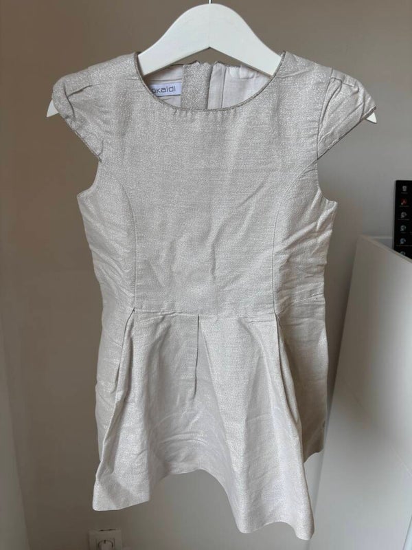 Beige glitterjurk met korte mouwen