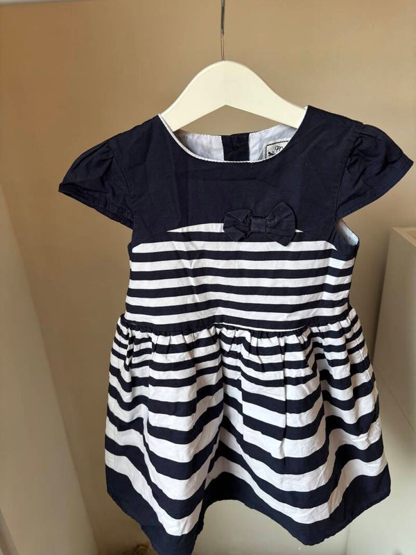 Marineblauw gestreept jurkje