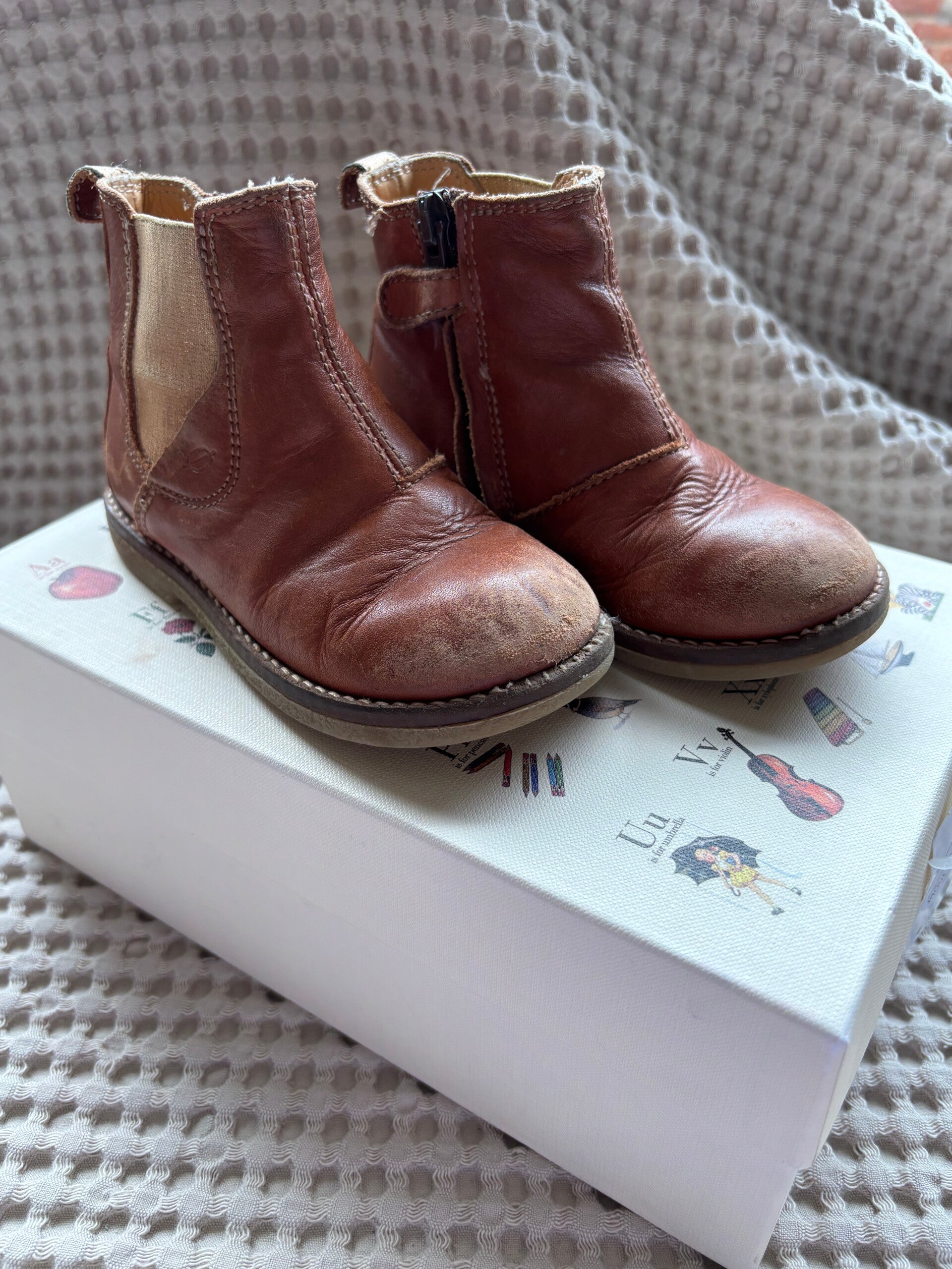 Bruine laarsjes | maat 24