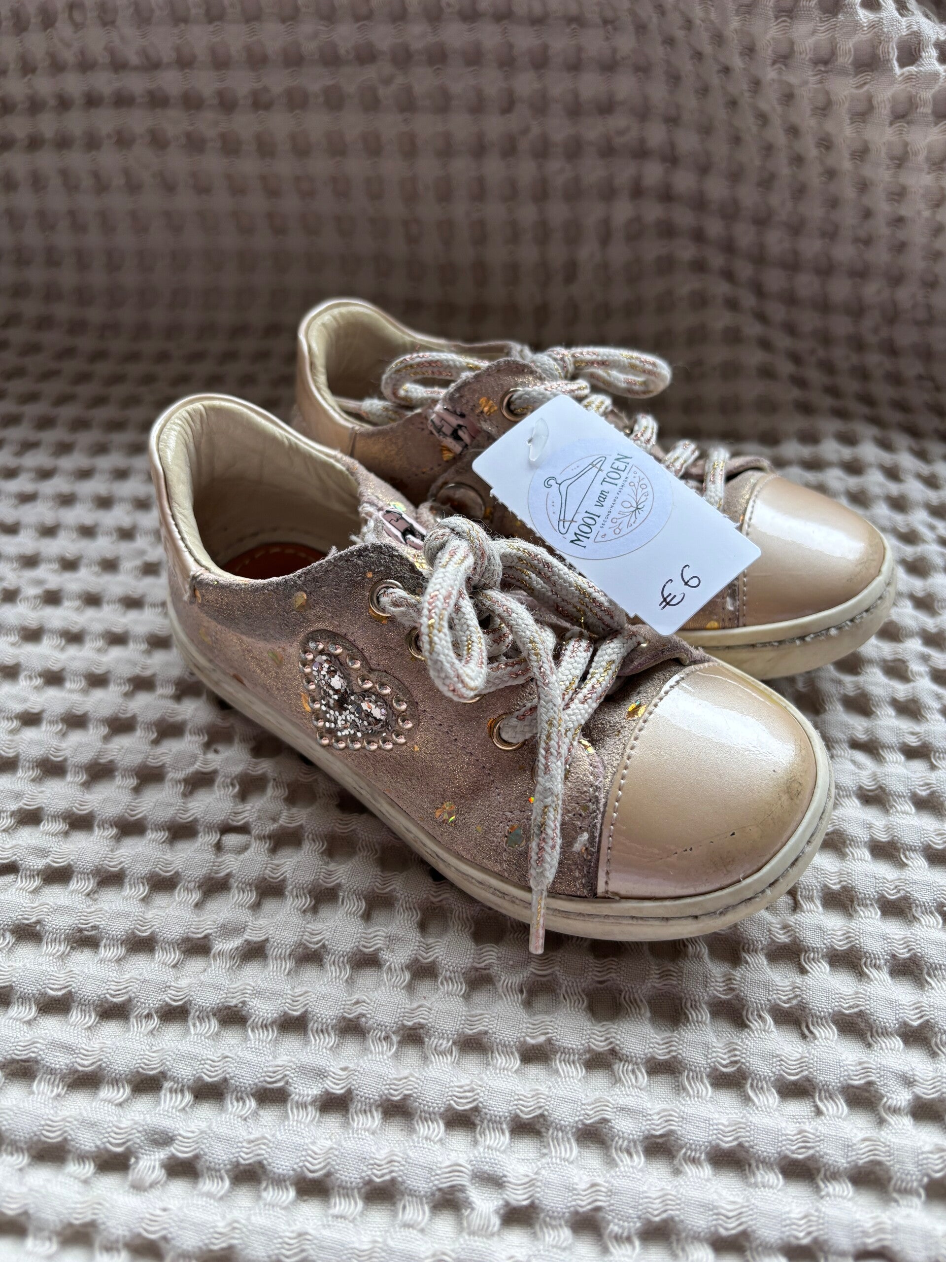 Lichtroze sneakers | maat 24