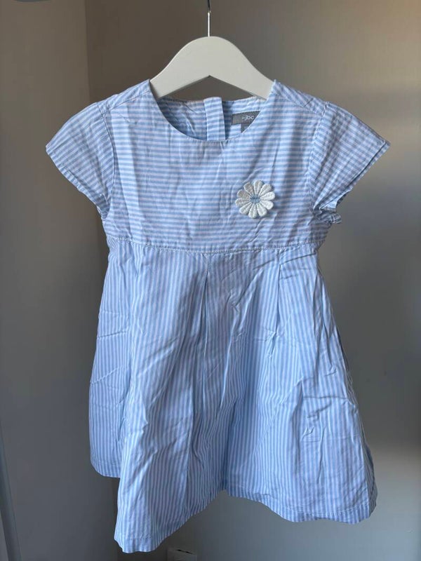 Lichtblauw gestreept jurkje