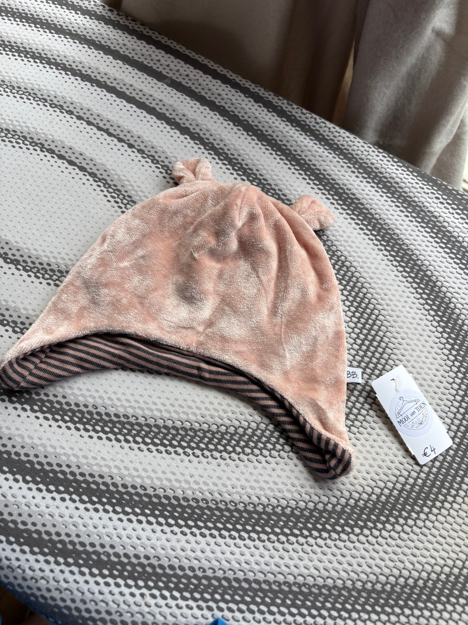 Lichtroze zachte muts