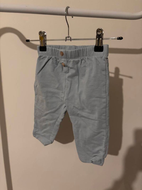 Lichtblauw joggingbroekje Mango