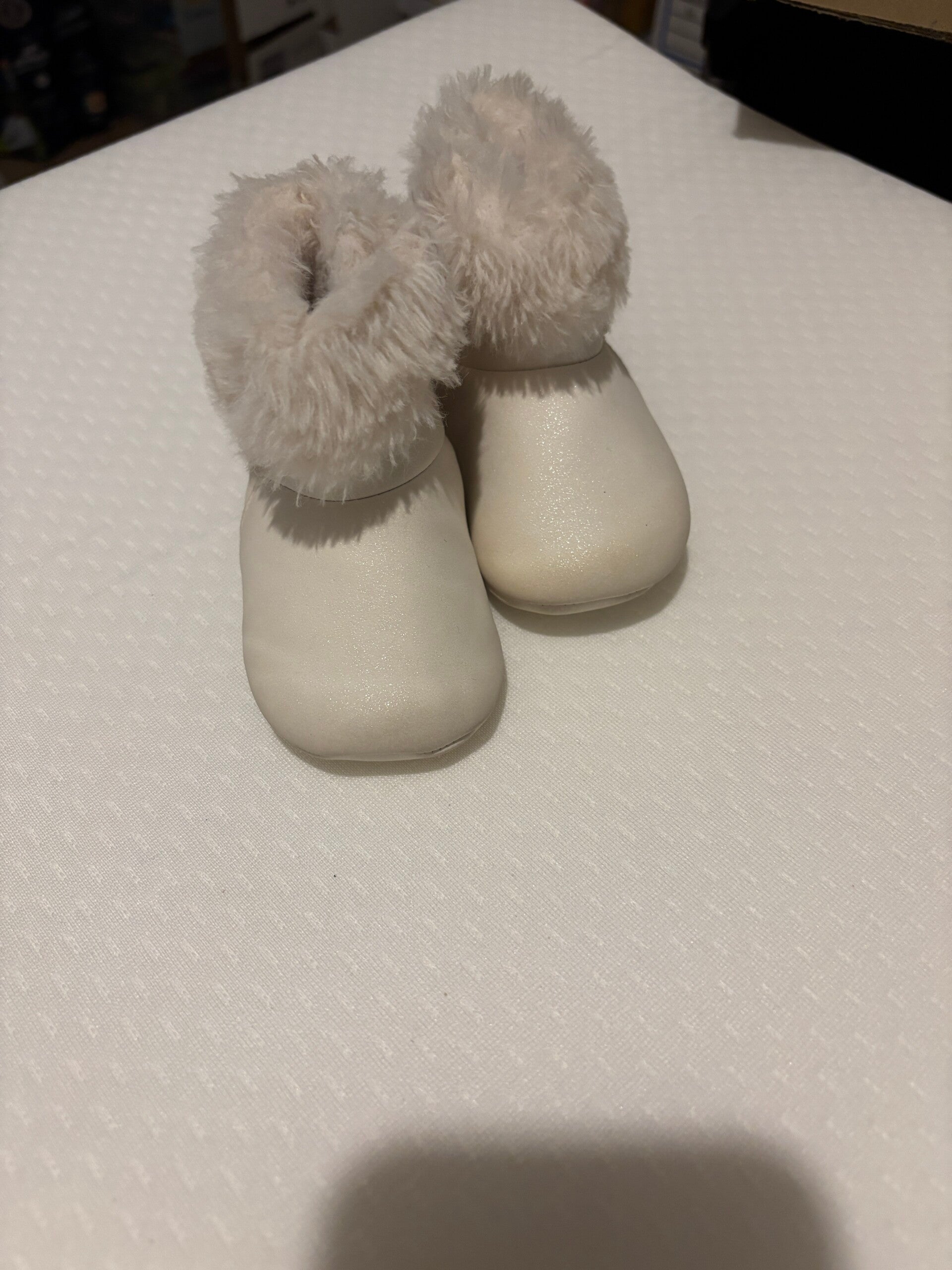 Witte laarsjes | 6-12m