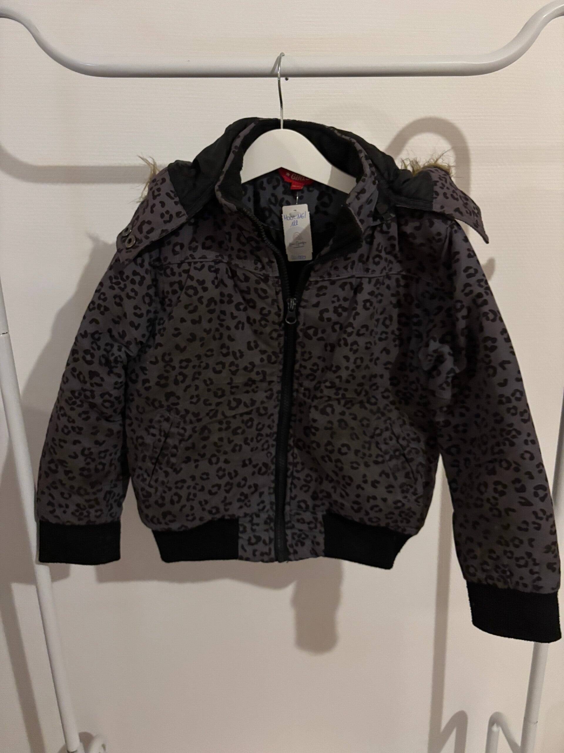 Grijze panterwinterjas Wibra