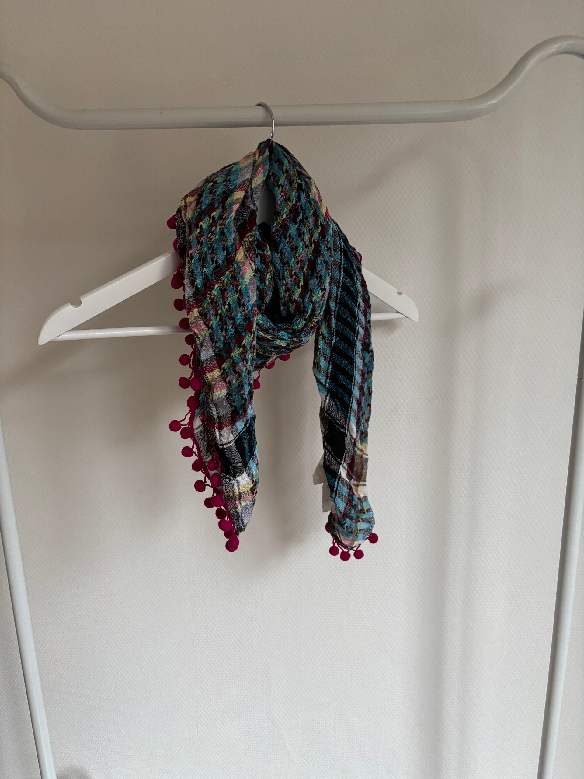 Gekleurde geruite sjaal