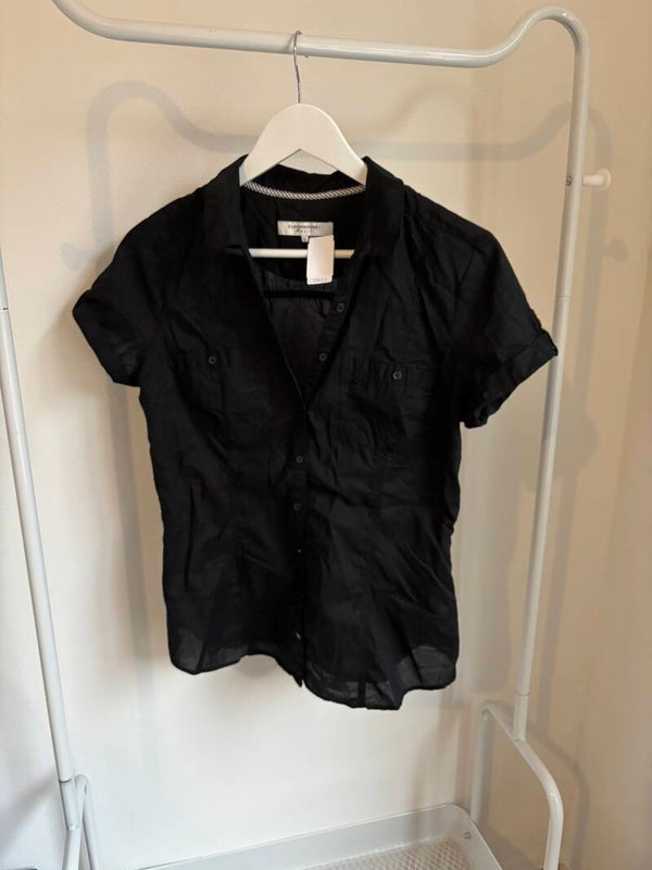 Zwart hemd met korte mouwen