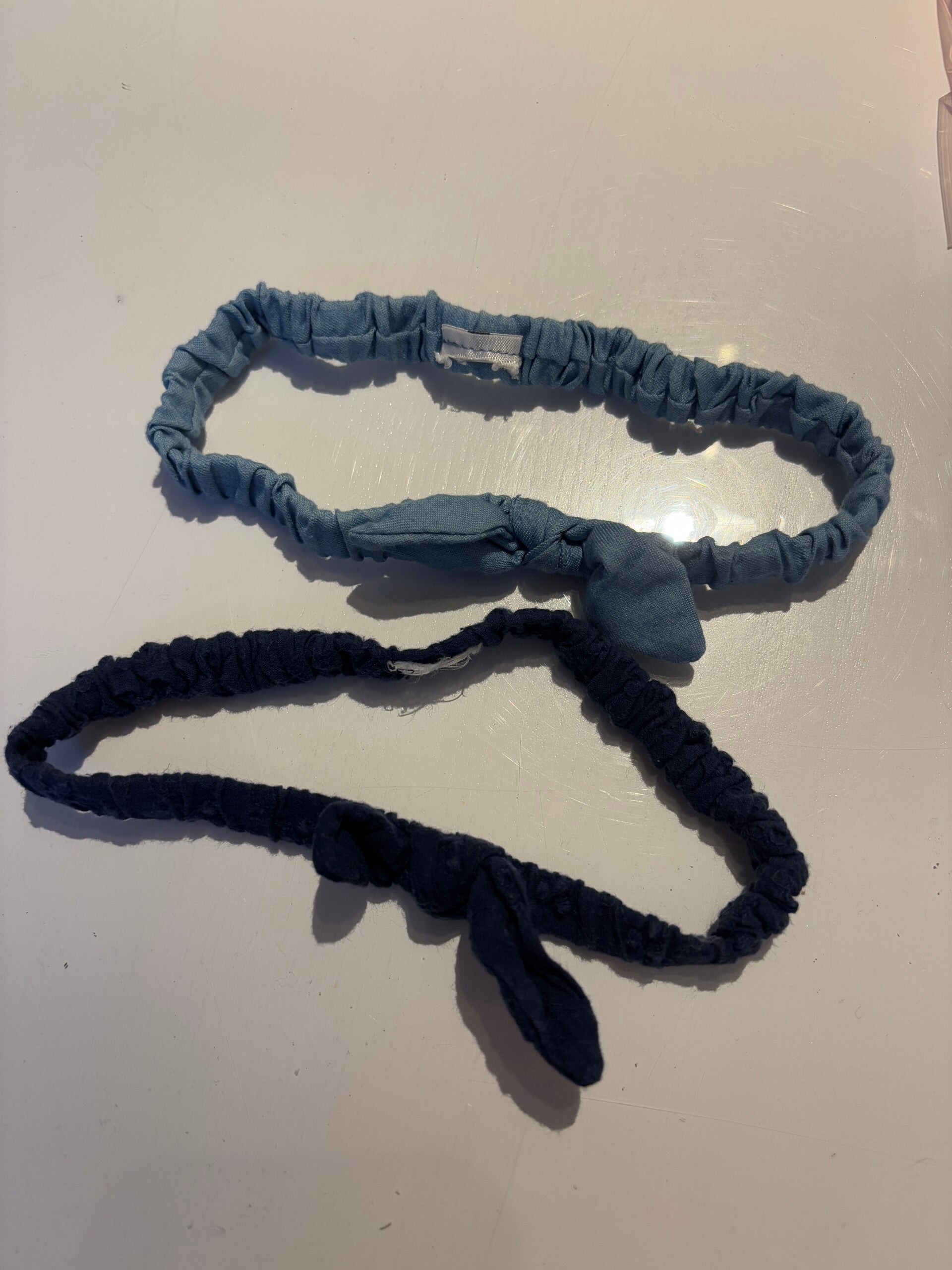 Bundel blauwe haarbandjes (2): marineblauw en lichtblauw