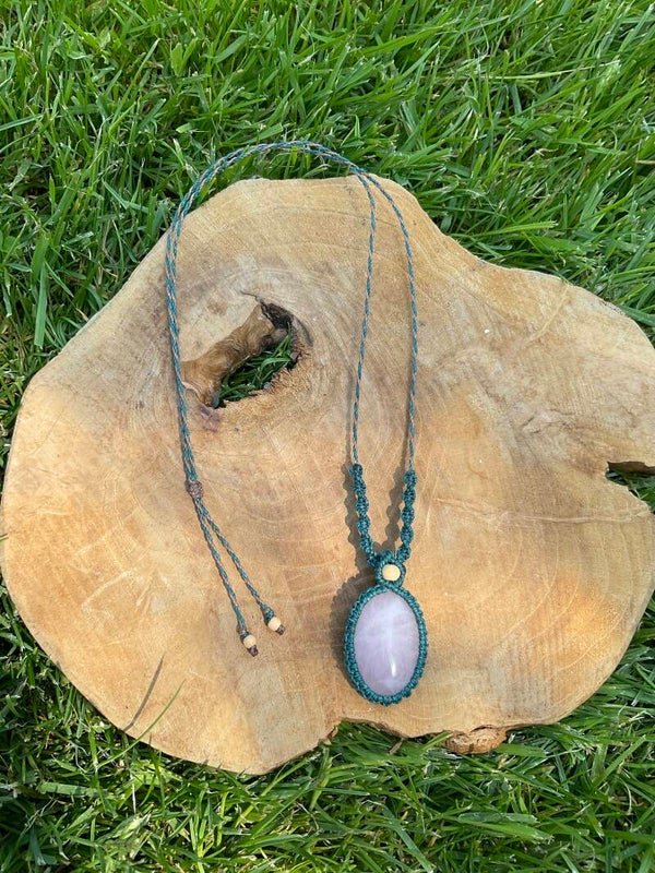 Macrame ketting Rozenkwarts 2